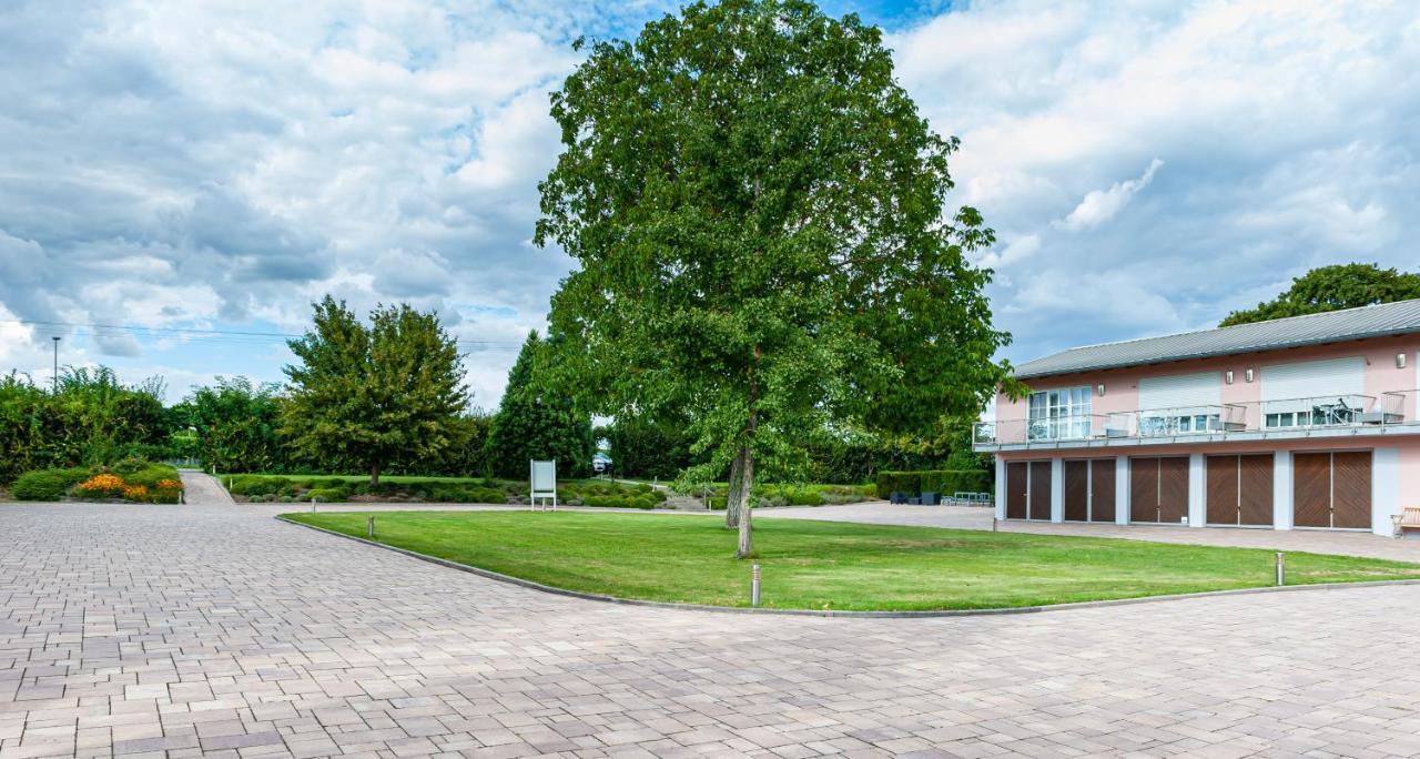 Landgut Schill Hotel Osthofen Luaran gambar