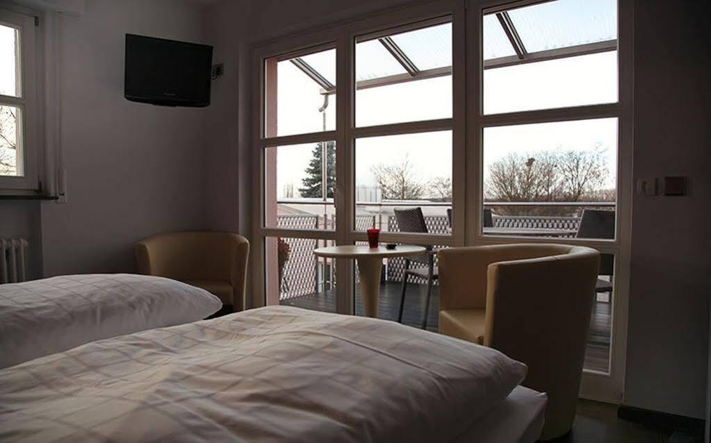 Landgut Schill Hotel Osthofen Luaran gambar